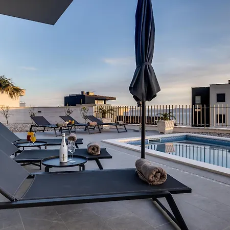 Di Sole - Heated Pool & Panoramic Sea View ماكارسكا