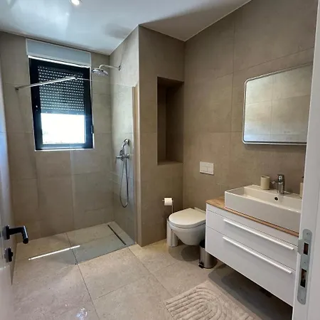 Willa Di Sole - Heated Pool & Panoramic Sea View Makarska